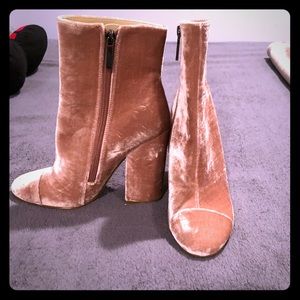 Kendall & Kylie Boots!!